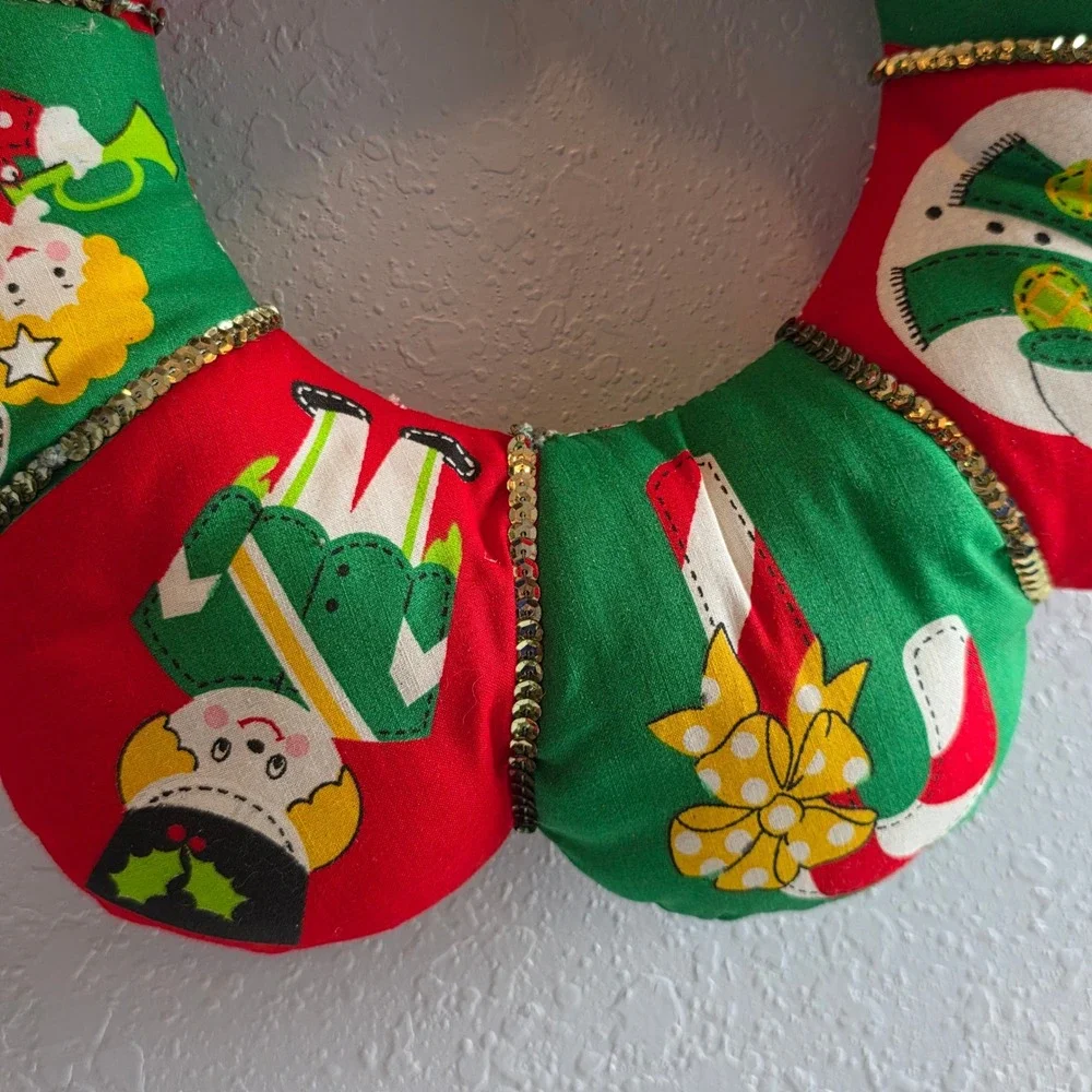 Vintage Handmade Stuffed Fabric Christmas Wreath Sequin Red Green Santa Snowman
